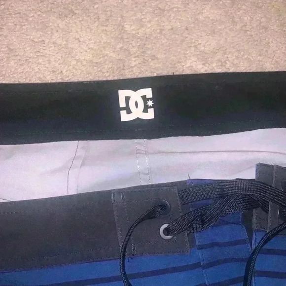 NWOT DC ombré board shorts 36 - Picture 2 of 6